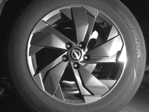 Used 2025 Nissan Rogue SV AWD/4WD image 14