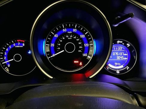 Used 2018 Honda Fit Sport image 19