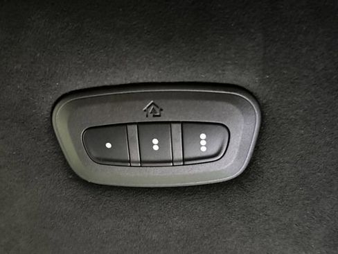 Used 2024 Jeep Wagoneer Launch Edition image 27