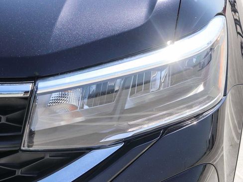 Used 2022 Volkswagen Taos SE image 8