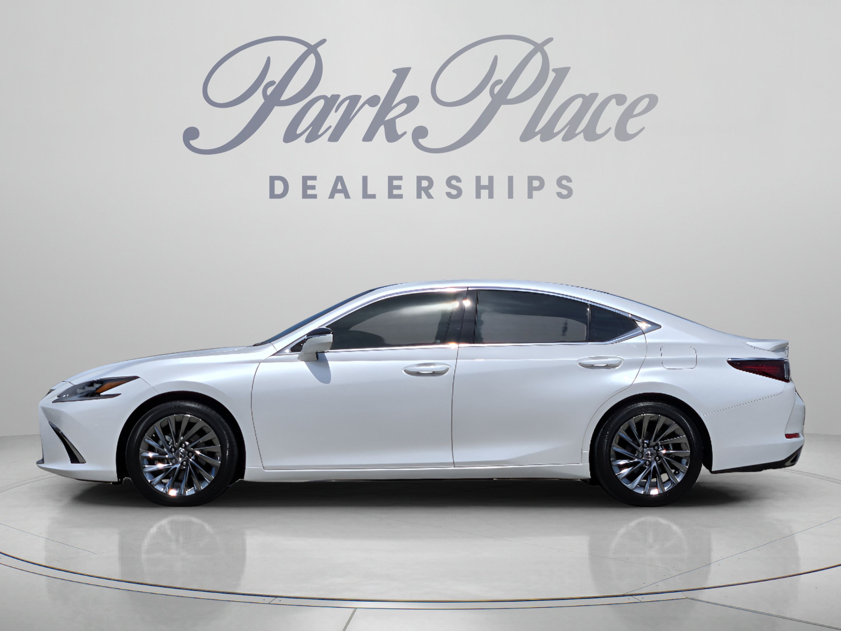 Certified 2024 Lexus ES 350 Ultra Luxury w/ Accessory Package (Z2) FWD image 2