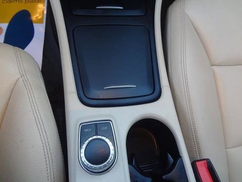 Used 2014 Mercedes-Benz CLA 250 4MATIC image 25