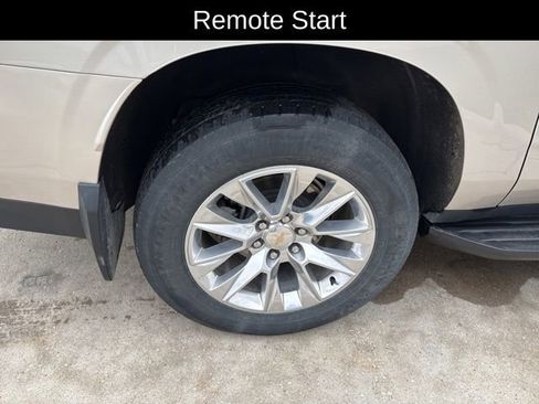 Used 2024 Chevrolet Suburban Premier image 10