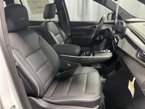 New 2025 Buick Enclave Sport Touring w/ Super Cruise Package image 15