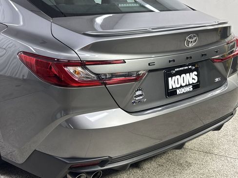 Used 2025 Toyota Camry SE FWD image 38