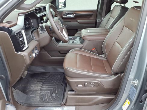 Used 2024 GMC Sierra 3500 Denali AWD/4WD image 18