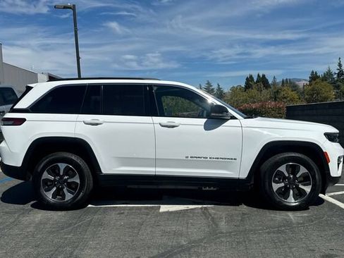 Certified 2024 Jeep Grand Cherokee Limited 4xe AWD/4WD image 3