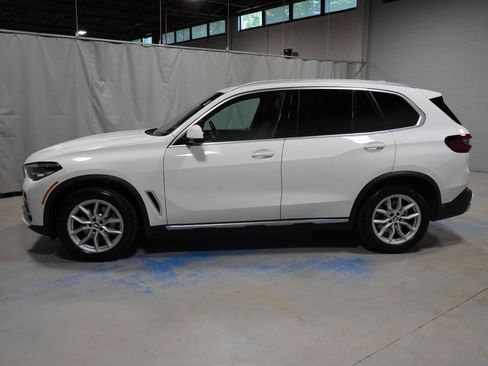 Used 2023 BMW X5 xDrive40i w/ Premium Package AWD/4WD image 14