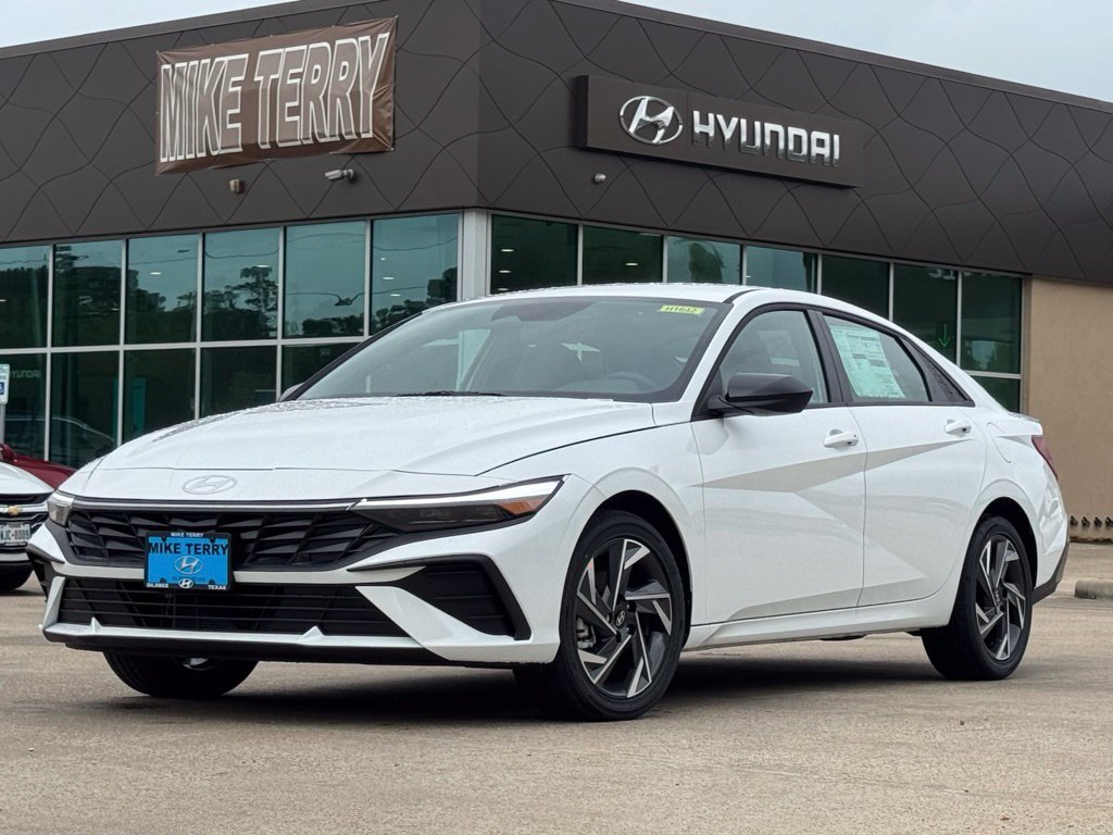 New 2025 Hyundai Elantra SEL FWD image 1