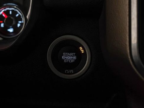 Used 2020 RAM 1500 Laramie AWD/4WD image 22
