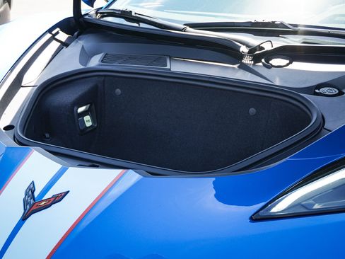 Used 2020 Chevrolet Corvette Stingray Preferred Cpe w/ 2LT Preferred Equipment Group RWD image 36
