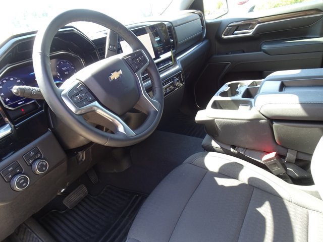 Used 2024 Chevrolet Silverado 1500 LT AWD/4WD image 13