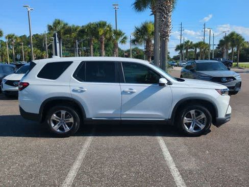 Used 2023 Honda Pilot EX-L image 9