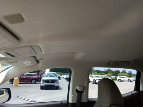 Used 2019 GMC Canyon SLT w/ Trailering Package AWD/4WD image 15