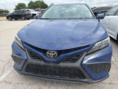 Used 2024 Toyota Camry SE image 2