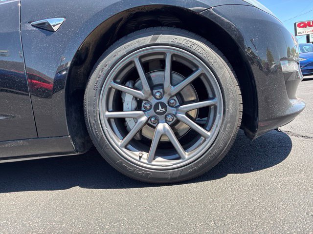 Used 2020 Tesla Model 3 Standard Range Plus RWD image 10
