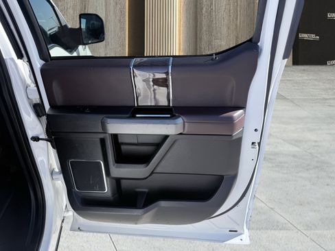 Used 2016 Ford F150 Platinum w/ Equipment Group 701A Luxury image 59