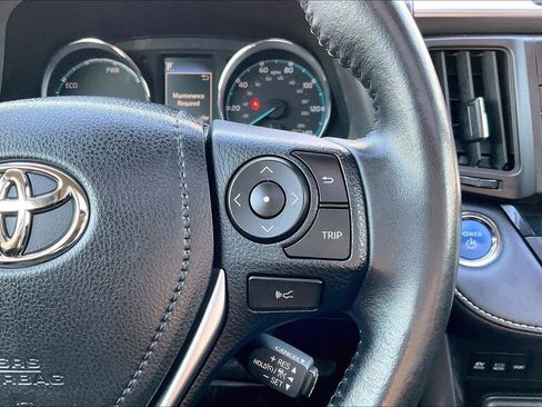 Used 2017 Toyota RAV4 XLE image 21