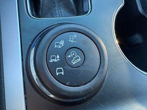 Used 2015 Ford Explorer Limited image 17