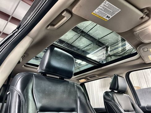 Used 2024 Ford Expedition Max XLT AWD/4WD image 29