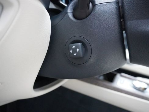 Used 2023 Genesis G80 image 30