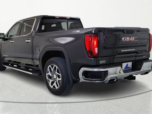 Used 2022 GMC Sierra 1500 SLT w/ SLT Convenience Package image 3