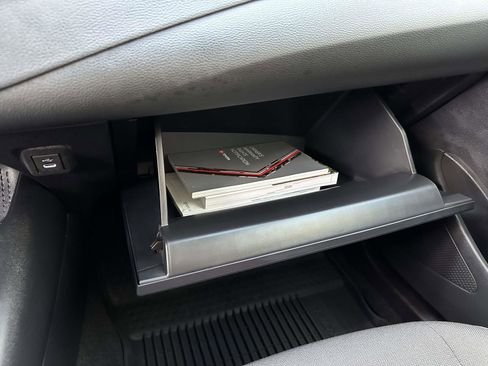 Used 2026 Toyota Corolla SE image 32