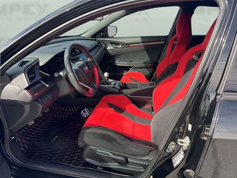 Used 2018 Honda Civic Type R image 9