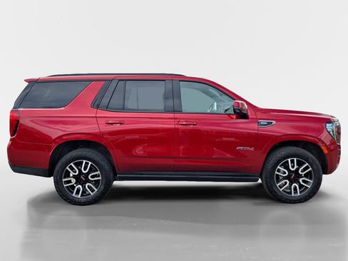 Used 2024 GMC Yukon AT4 w/ AT4 Premium Package AWD/4WD image 7