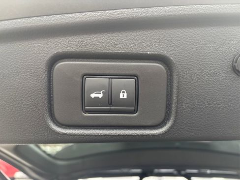 New 2025 Nissan Pathfinder SV w/ SV Premium Package image 15