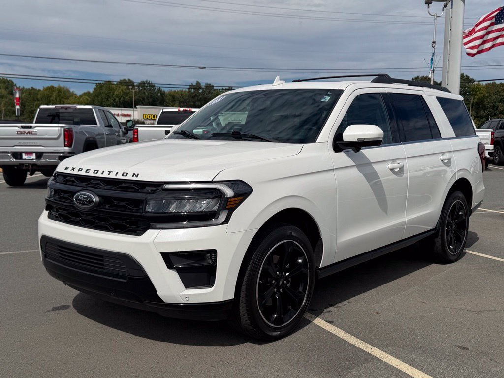 Used 2023 Ford Expedition Limited RWD image 9