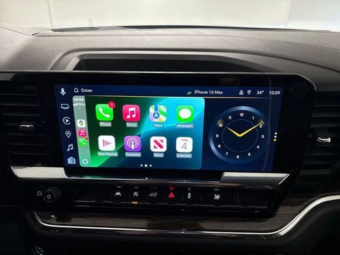 Used 2025 Chevrolet Silverado 1500 LT image 38