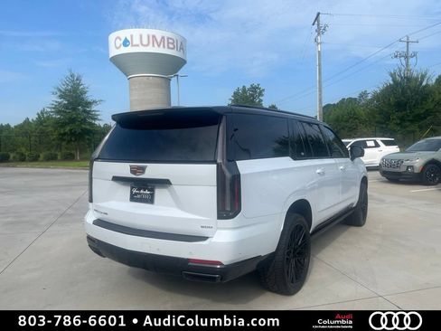 Used 2026 Cadillac Escalade ESV Sport AWD/4WD image 4