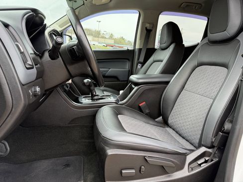 Used 2017 Chevrolet Colorado Z71 image 18