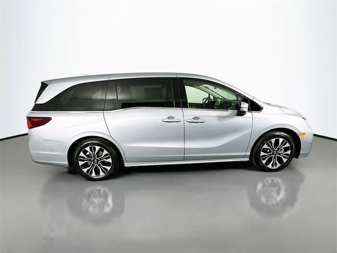 New 2026 Honda Odyssey Elite image 8