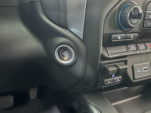 Used 2021 Chevrolet Silverado 1500 RST image 19