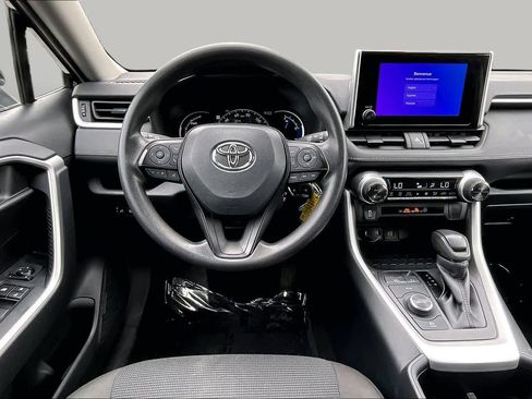 Used 2025 Toyota RAV4 LE AWD/4WD image 6