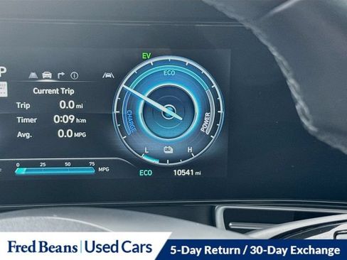 Certified 2024 Hyundai Elantra Limited FWD image 17