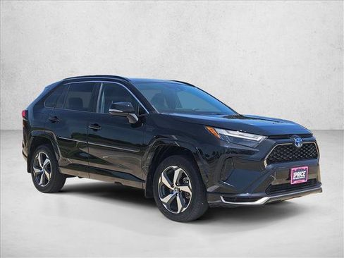 Used 2023 Toyota RAV4 SE w/ Weather & Moonroof Package AWD/4WD image 3