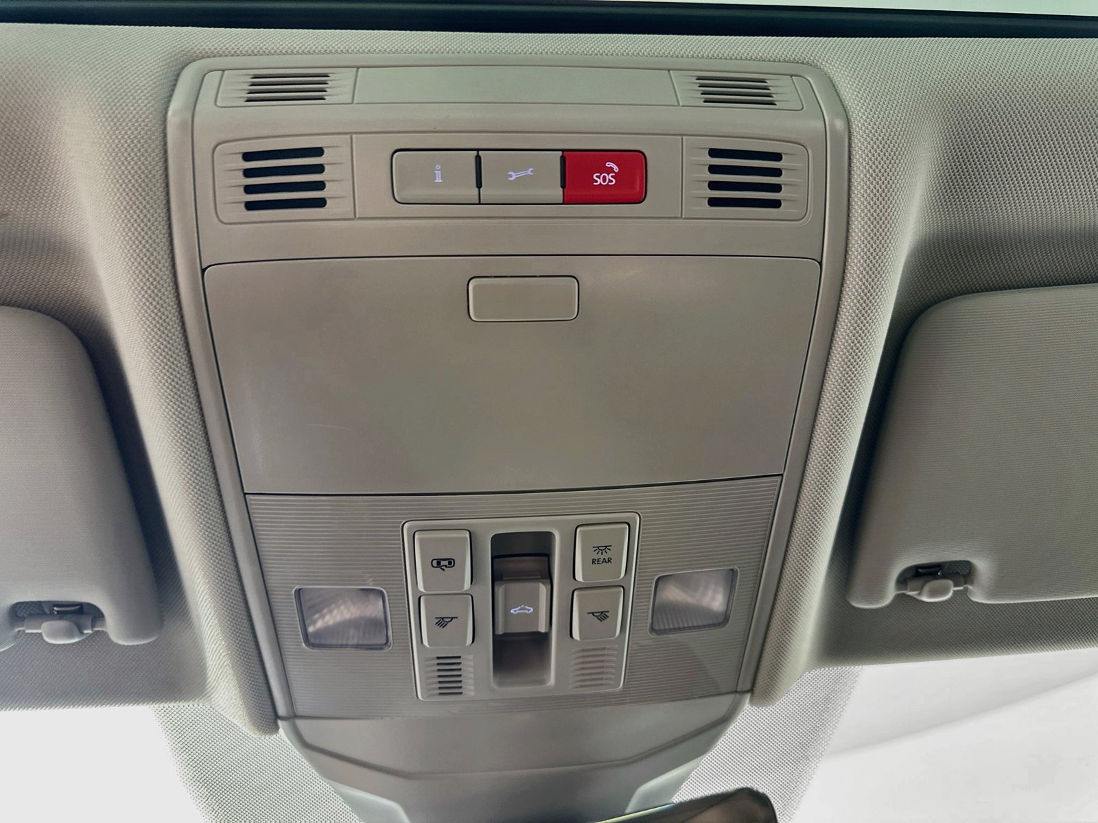 Certified 2024 Volkswagen Jetta SEL FWD image 30