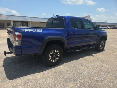 Used 2023 Toyota Tacoma TRD Off-Road w/ TRD Premium Off Road Package AWD/4WD image 13