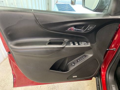 Used 2018 Chevrolet Equinox Premier FWD image 26