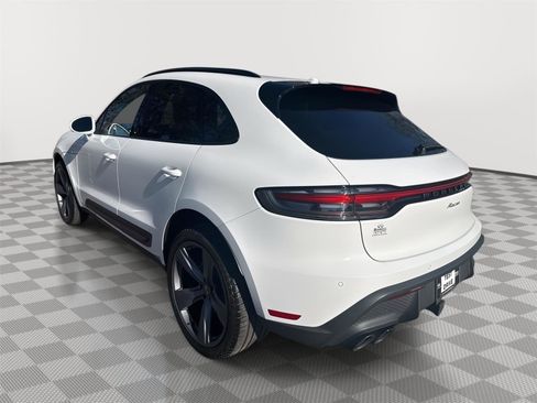 Used 2024 Porsche Macan w/ Premium Plus Package image 7