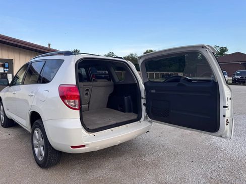 Used 2007 Toyota RAV4 Limited AWD/4WD image 23