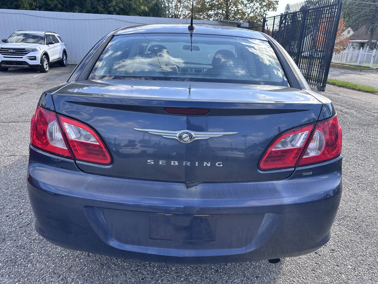 Used 2008 Chrysler Sebring Touring FWD image 6