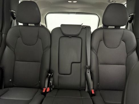 Certified 2024 Volvo XC90 T8 Plus AWD/4WD image 25