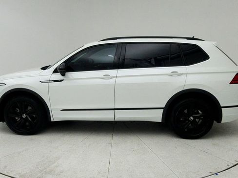 Used 2023 Volkswagen Tiguan SE R-Line FWD image 5