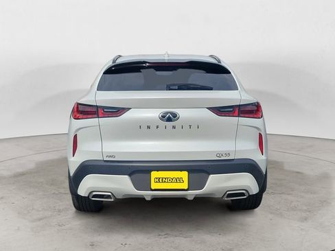 New 2025 INFINITI QX55 Essential image 4