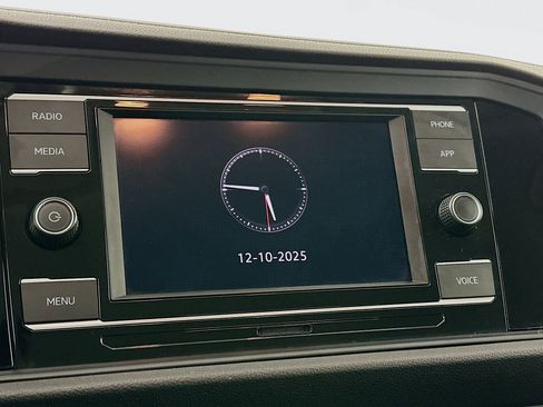 Used 2024 Volkswagen Jetta SE image 21