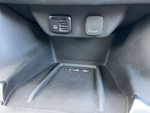 Used 2023 Chevrolet Traverse RS image 15